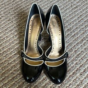 BCBGeneration Black Heels Elegant Design